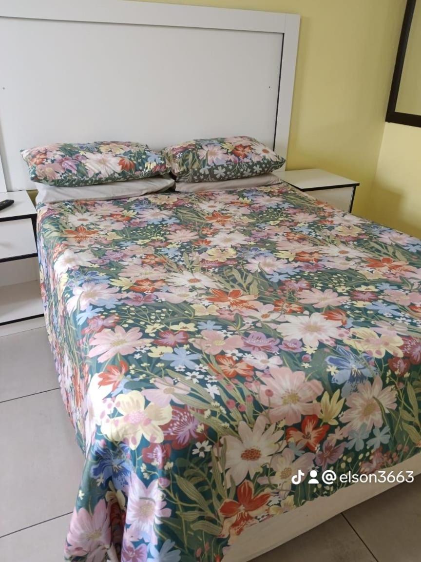 Elson Lodge K1 Katlehong Luaran gambar